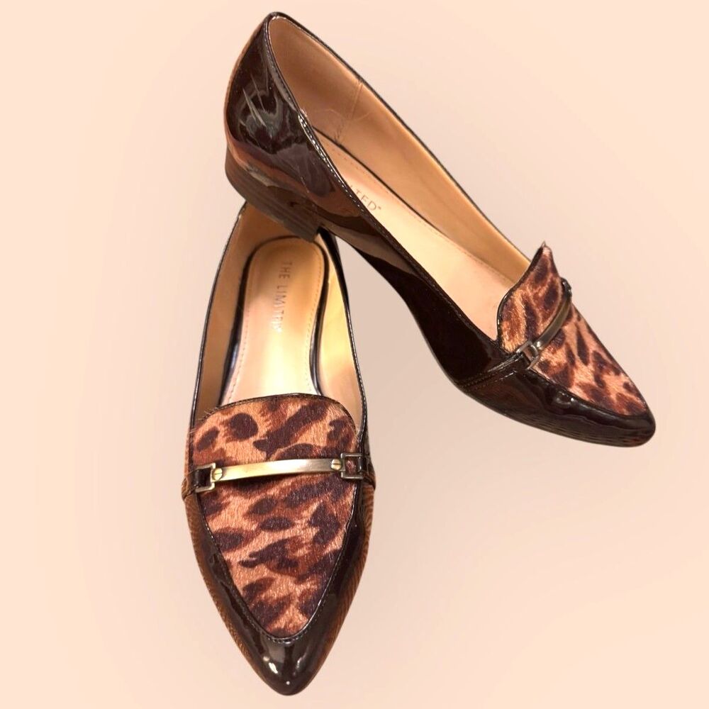 THE LIMITED Shoes sz8.5 Flats Brown Patent Leather Faux Leopard Fur Gold Buckle